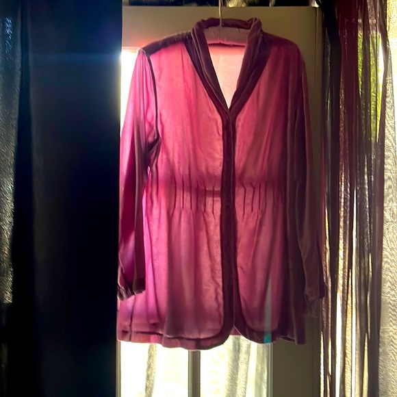 Gougeous Velvet lite jacket, super cute with every thing from dungarees to skirt - Picture 1 of 8